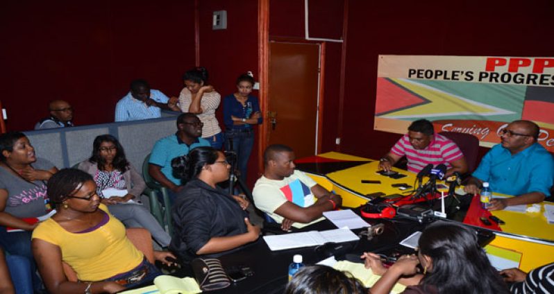 Former President Dr Bharrat Jagdeo interacts with members of the Media at Freedom House, yesterday