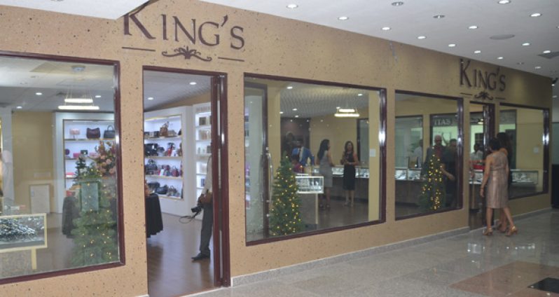 King’s Jewellery World new outlet located on the second floor of the Giftland Mall  