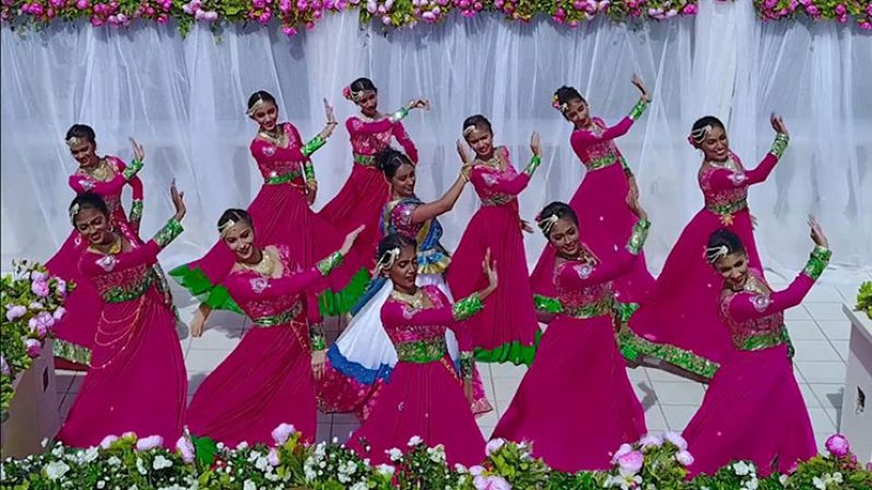 Dancers from the Dharmic Nritya Sangh 