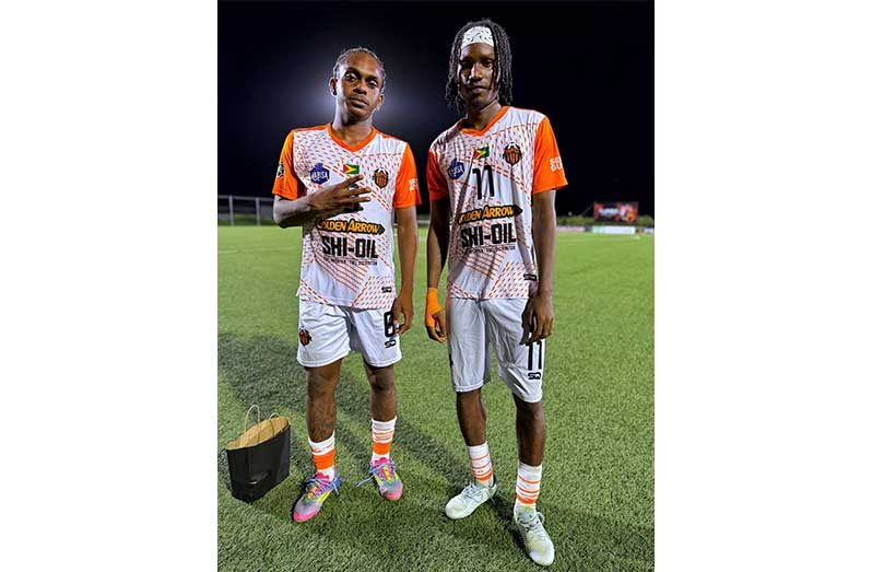 Slingerz goal scorers Darren Niles and Kelsey Benjamin.