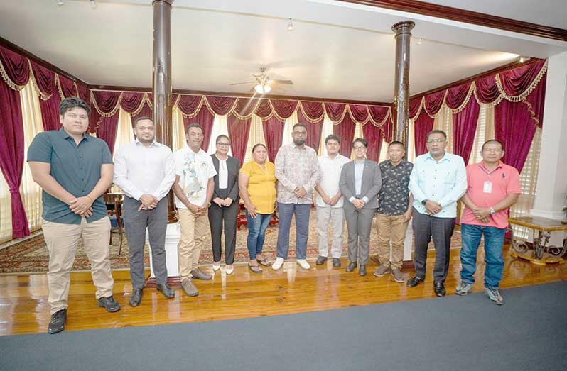 President Dr Irfaan Ali flanked by Toshaos from the Deep South Rupununi at State House. Cabinet members were also present at the meeting