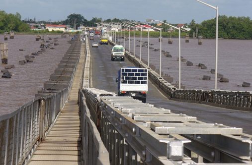 Demerara_Harbor_Bridge_2-(1)