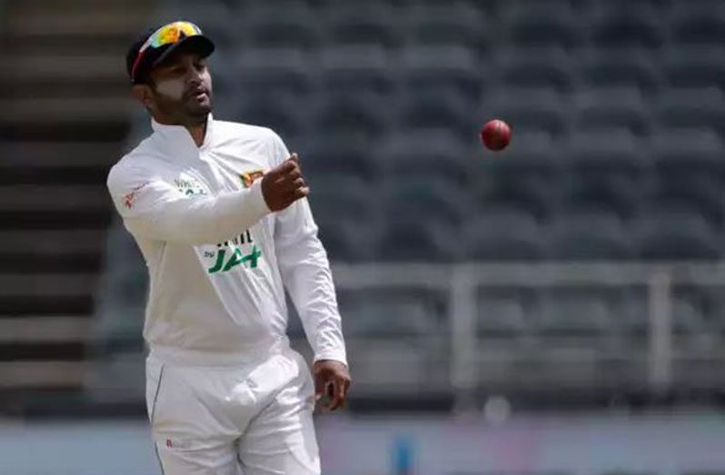 Dimuth Karunaratne will return to captain Sri Lanka