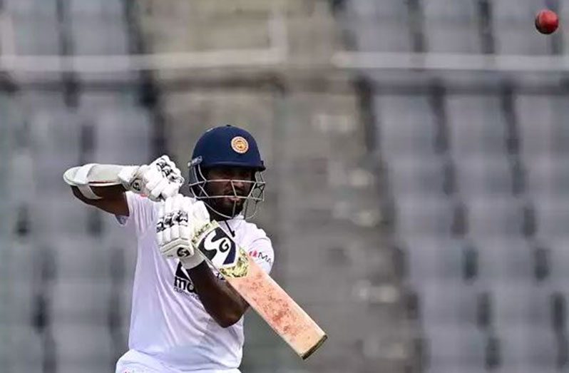 Dimuth Karunaratne remained unbeaten on 70
