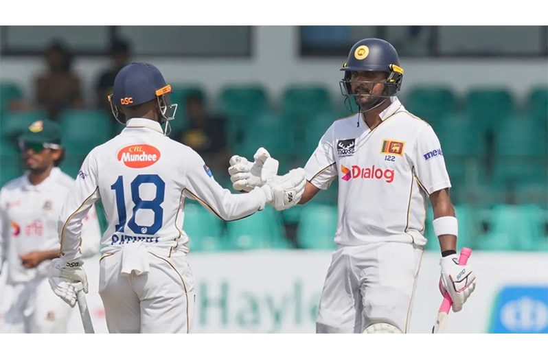 Dinesh Chandimal and Pathum Nissanka forged a 194-run stand for the second wicket  •  Associated Press
