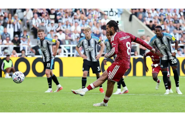 Dominik Szoboszlai scored in the ninth minute of stoppage time.