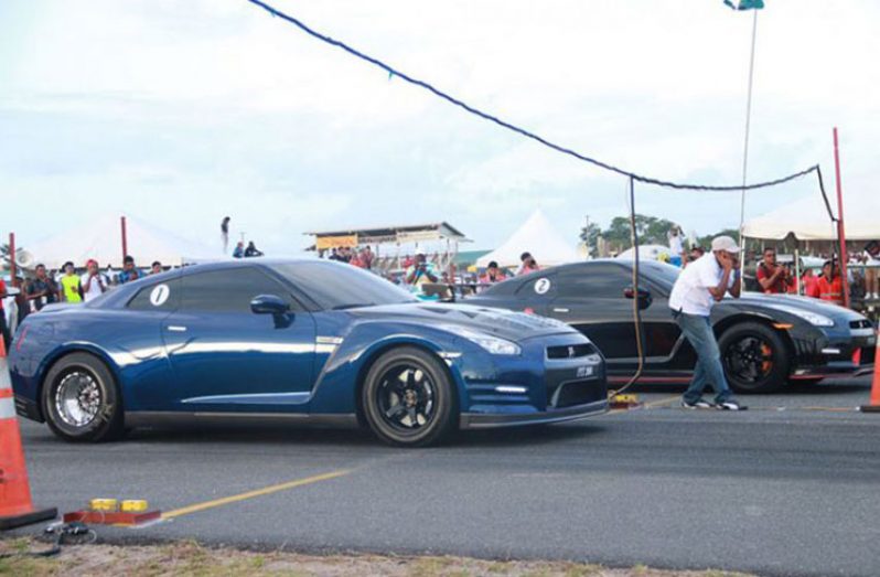 Flashback! Team Mohamed’s Enterprise Nizmo gets the jump on Goliath during one of the 2017 drag race meets.