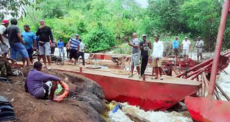 Works ongoing to remove the vessel.