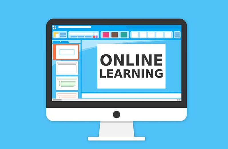 E-learning-Vs-Traditional-Learning