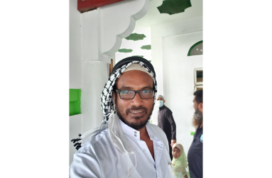Imam Halim Khan, the spiritual leader of Meten Meer Zorg (East) Masjid
