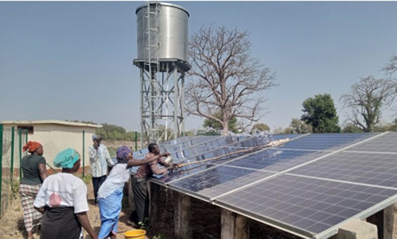 FAO is championing solar-powered innovations across the continent and beyond, ensuring that these technologies are owned and maintainted by the local communities who utilise them (FAO/ David Kujabi)