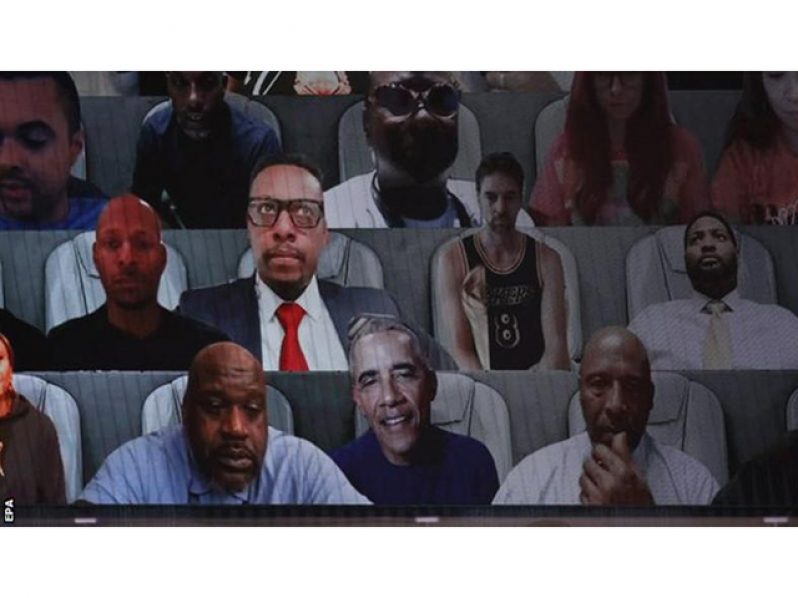 Barack Obama (centre) and Shaquille O'Neal (left) appeared as 'virtual' fans courtside