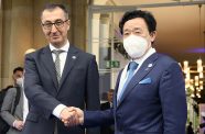 FAO Director-General, QU Dongyu (right) meets German Agriculture Minister, Cem Özdemir ahead of the G7 Agriculture Ministers' meeting in Stuttgart (FAO photo)