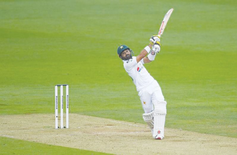 Mohammad Rizwan frees his arms. (Getty Images)
