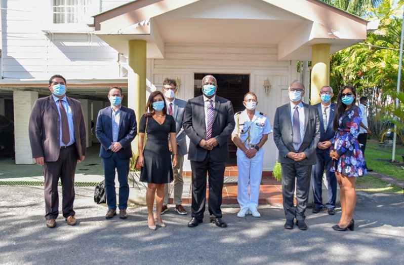 Prime Minister, Brigadier (ret’d) Mark Phillips (centre) with French Ambassador, Antoine Joly (third from right) and members of his delegation