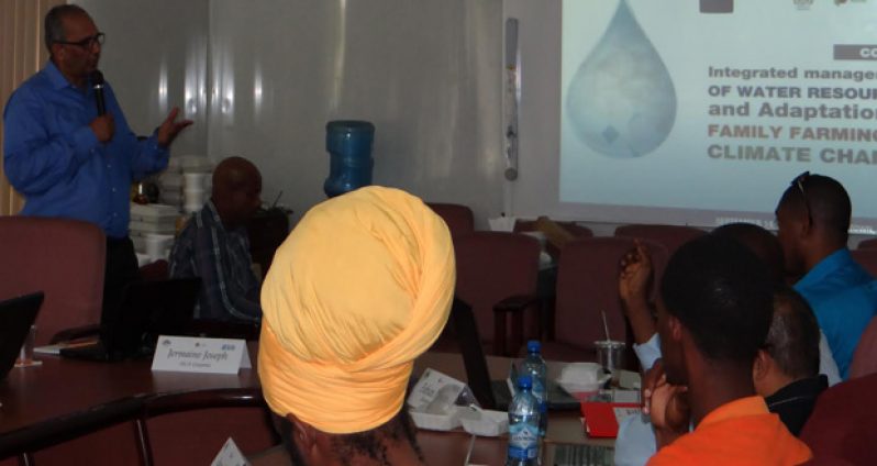 Dr Muhammad Ibrahim, Associate Director for Technical Cooperation at IICA, making a presentation on the first day of the training course on integrated management of water resources and adaptation of family farming to climate change