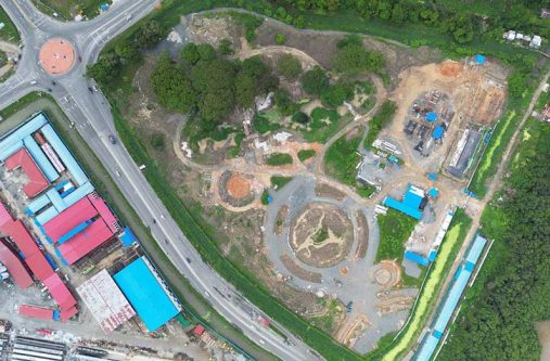 In progress are the construction of a landscape revetment and a landscape wall, which will feature a significant display of the park logo. Concurrent with other projects, we are installing water and drainage systems in the children’s activity area