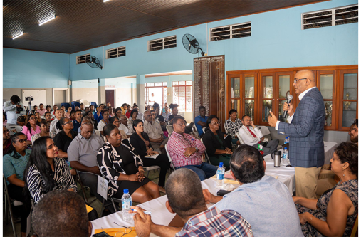 Vice-President, Dr Bharrat Jagdeo and Minister of Local Government
and Regional Development, Priya Manickchand, on Thursday engaged
representatives from ECD NDCs