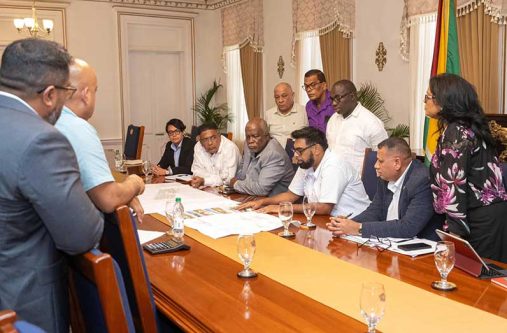 President, Dr. Irfaan Ali, on Monday, unveiled the masterplan for the homestead programme on the Soesdyke-Linden Highway.
 The project, which aims to empower single mothers, will commence shortly. It includes the construction of 500 houses on some 100 acres of land at Yarrowkabra.
 Prime Minister, Brigadier (Ret’d), Mark Phillips; other members of the Cabinet; technical officials and officials from the banking sector were also at the meeting 
(Office of the President photo)