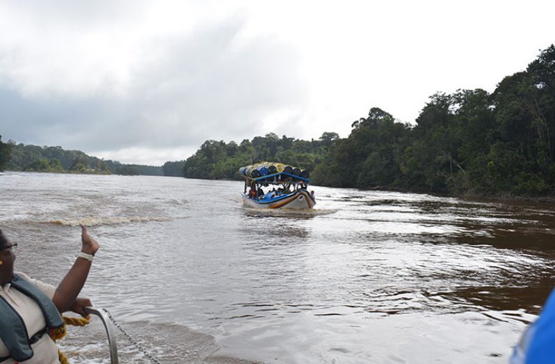 This fuel-laden boat was spotted in the
Mazaruni River, Region Seven, transporting
both fuel and miners to their camp site.
(Svetlana Marshall Photo)