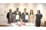 The GCAA and the CAAS have signed a technical MoU to promote collaboration in civil aviation
