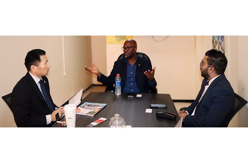 GCCI’s President Kester Hutson (centre) and Junior Vice President GCCI, Gavin Ramsoondar (right), engaging with Second Secretary at the Embassy of Japan in Trinidad and Tobago, Mr. Naoki Saito (left)
