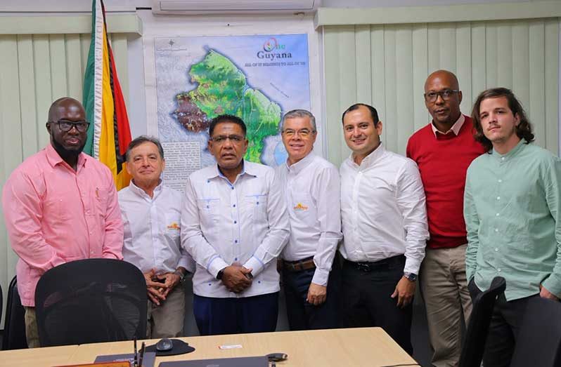 Agriculture Minister, Zulfikar Mustapha, on Tuesday, met with representatives from the ITALCOL Business Group, one of Colombia's leading agribusiness conglomerates