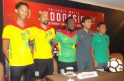 (L-R) Brandon Beresford, Jake Newton (captain), Wayne Dover (head coach) along with Indonesia’s head coach and captain at a pre-game Press conference.