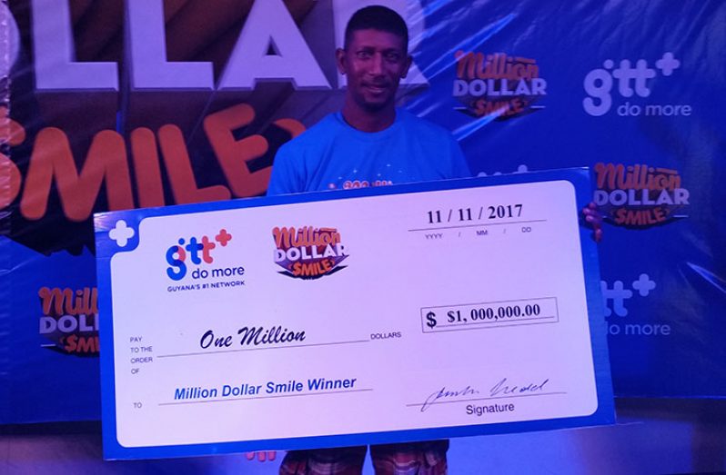 David Sital, the latest ‘GTT Millionaire’ with his cheque