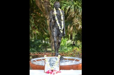 The monument of Mahatma Gandhi in the Promenade Gardens