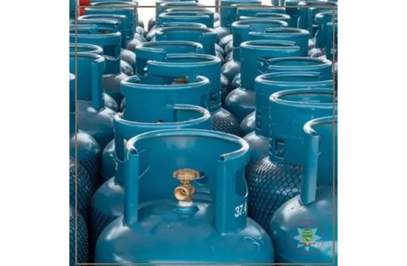 Gas