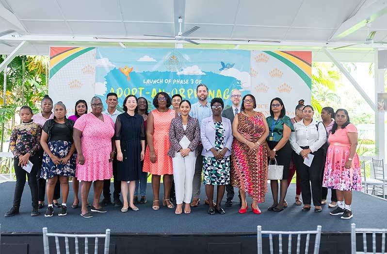 First Lady Arya Ali with representatives from the orphanages and businesses (Delano Williams photo)