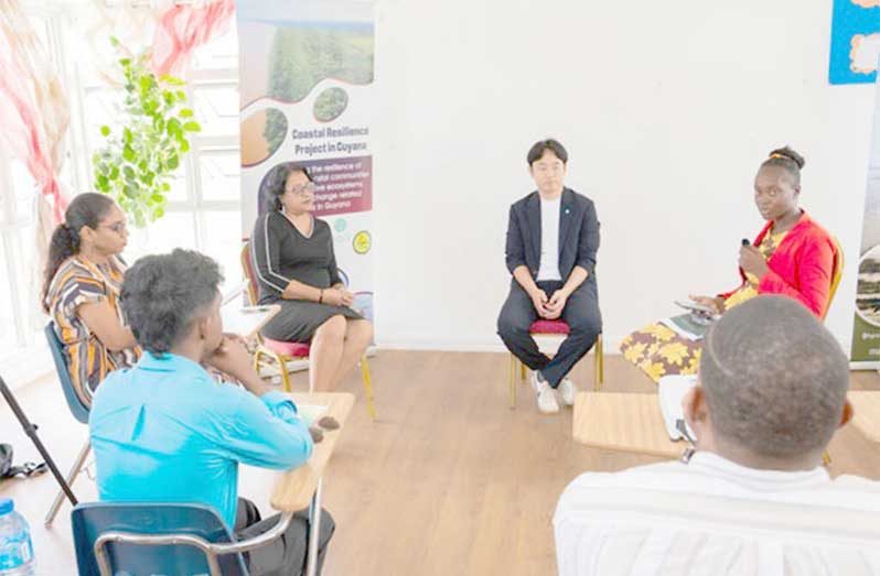 In partnership with UG, a public lecture was held to promote and build awareness of coastal protection strategies that apply science-driven approaches, integrating both nature-based and engineering solutions to strengthen resilience