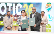 Guyana’s Minister of Tourism, Industry and Commerce, Susan Rodrigues and Jamaica’s Minister of Tourism, Edmund Bartlett, signed the MOU in the presence of Permanent Secretary of Jamaica’s Ministry of Tourism, Jennifer Griffith; Director of the Guyana Tourism Authority, Kamrul Baksh and Secretary-General and CEO of the Caribbean Tourism Organization (CTO), Ms. Dona Regis-Prosper (MINTIC photo)