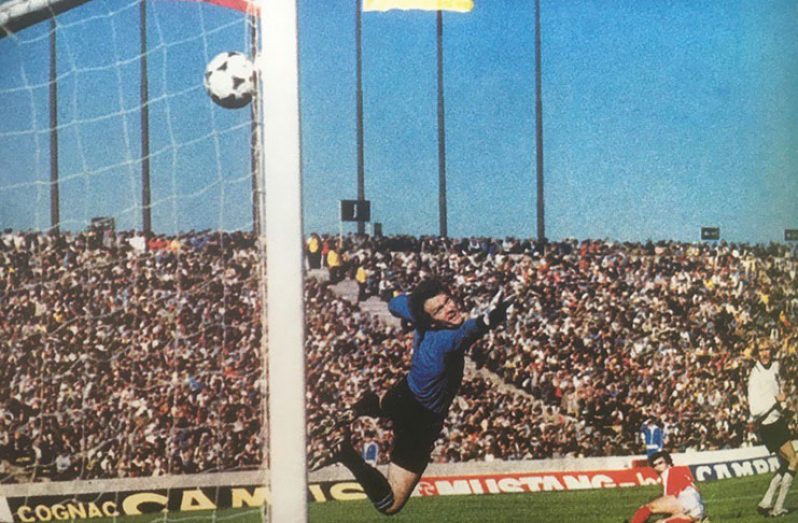 1978 World Cup Hans Krankl scores for Austria against West Germany. Great goal!