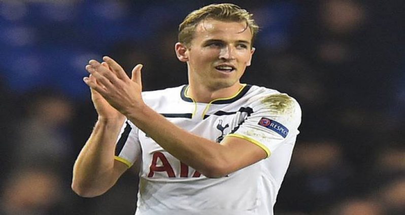 Tottenham Hotspur's Harry Kane applauds the fans after the final whistle. (Action Images via Reuters/Craig Brough)
