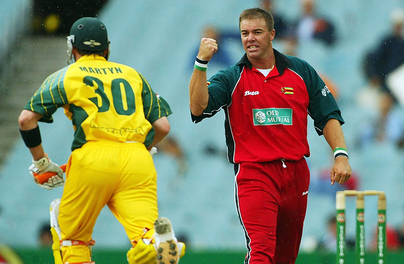 Heath Streak playing against Australia in the 2003-04 season. (Getty)