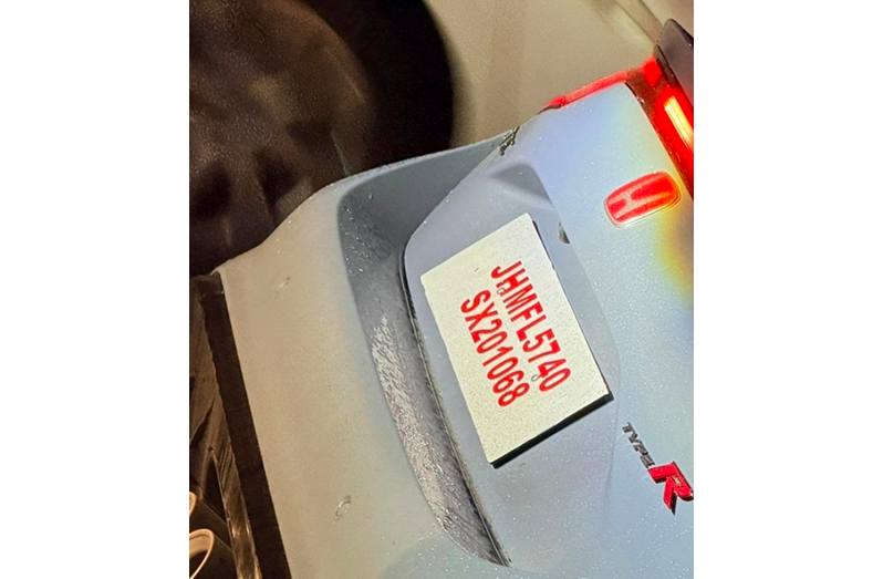 Displaying chassis numbers or any unofficial markings does not constitute lawful registration