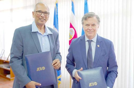 Guyanese agronomist Muhammad Ibrahim (left) will serve as IICA Director General for the period 2026-2030, succeeding Argentine veterinarian Manuel Otero, who held the position for two consecutive terms