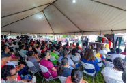 Vice-President Dr. Bharrat Jagdeo engaging Region 10 residents in Linden on Friday