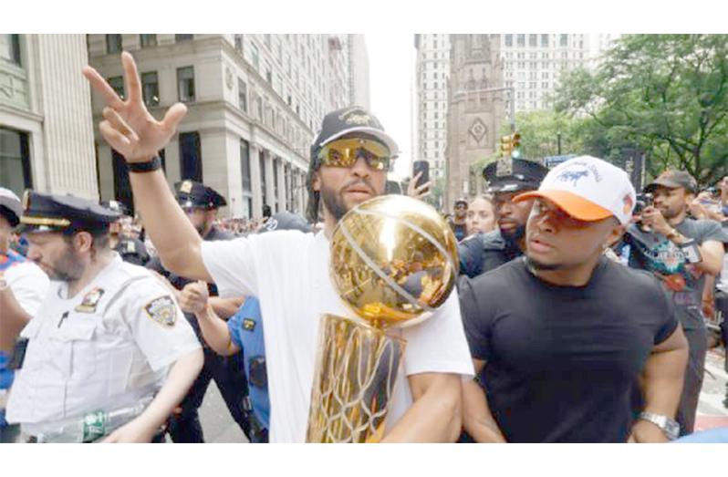 Euphoric Knicks fans flood New York for NBA championship ticker-tape ...