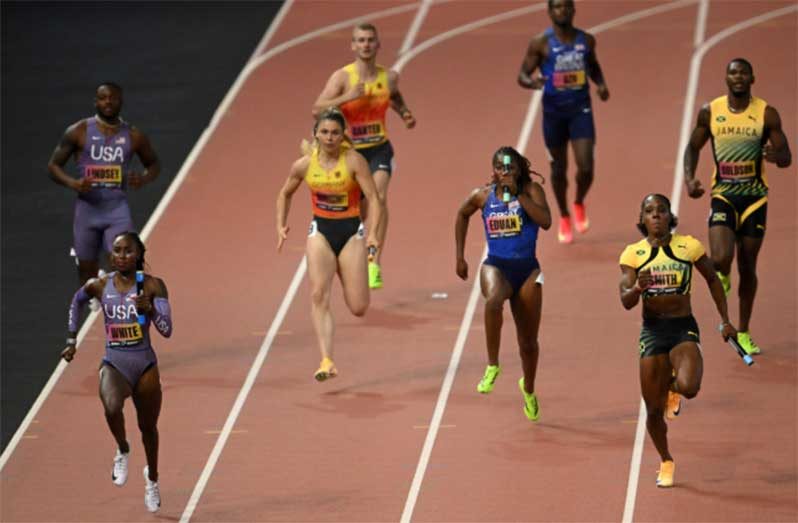 Jamaica (right) finished second in the mixed 4×100 relay in the Ultimate Championships