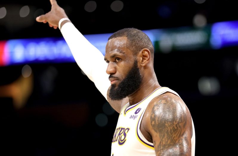 LeBron reaches 38,000 career points as Lakers lose late to 76ers ...