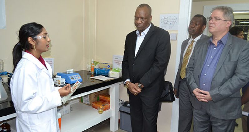 Minister of State Joseph Harmon toured the laboratory and was given demonstrations by lab technicians as to the functions of the lab. The minister was accompanied by Chief Executive Officer of KESGI, Mr. Douglas De Freitas (right) and Principal of the Critchlow Labour College, Mr Ivor English