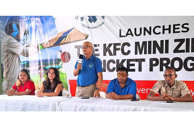 Head Table (from left) Charmaine Farnum (Marketing Assistant KFC), Sadia Strand (Director of Marketing KFC), Jonathon Yearwood (GCC President), Peter Persaud (GCC Head Coach) and Devon Lord (GCC Captain)