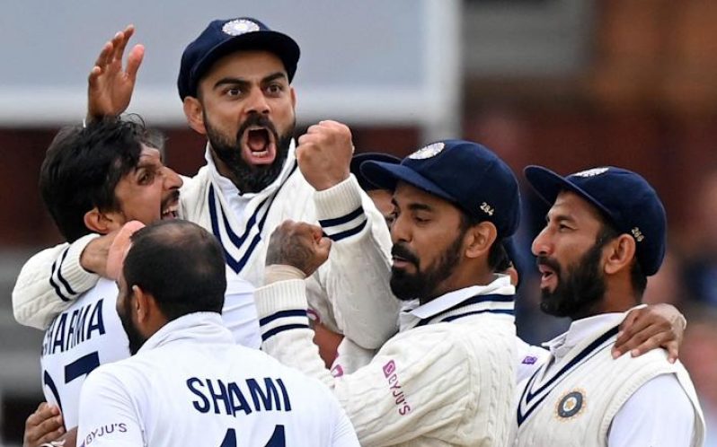 India celebrate their second Test victory at Lord’s.