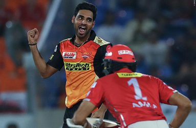 Bhuvneshwar Kumar collects a five-for to help Sunrisers Hyderabad to victory, despite Manan Vohra's 95 for Kings XI Punjab.