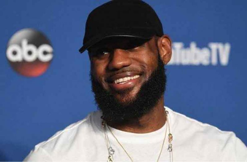 LeBron James agrees to four-year, $154 million deal with Lakers
