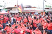 President, Dr Irfaan Ali addressing a massive crowd of PPP/C supporters in Linden (Delano Williams photos)