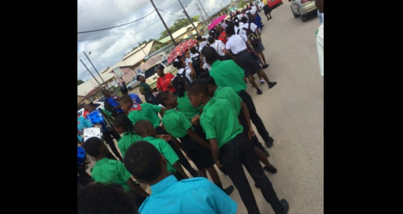 Linden-aids-day-march